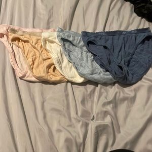victoria’s secret five pack panties